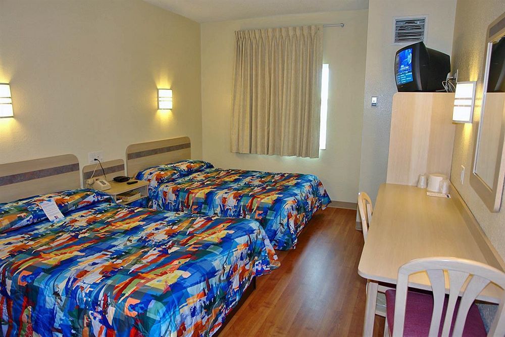 Motel 6-Whitby, On - Toronto East Exterior foto